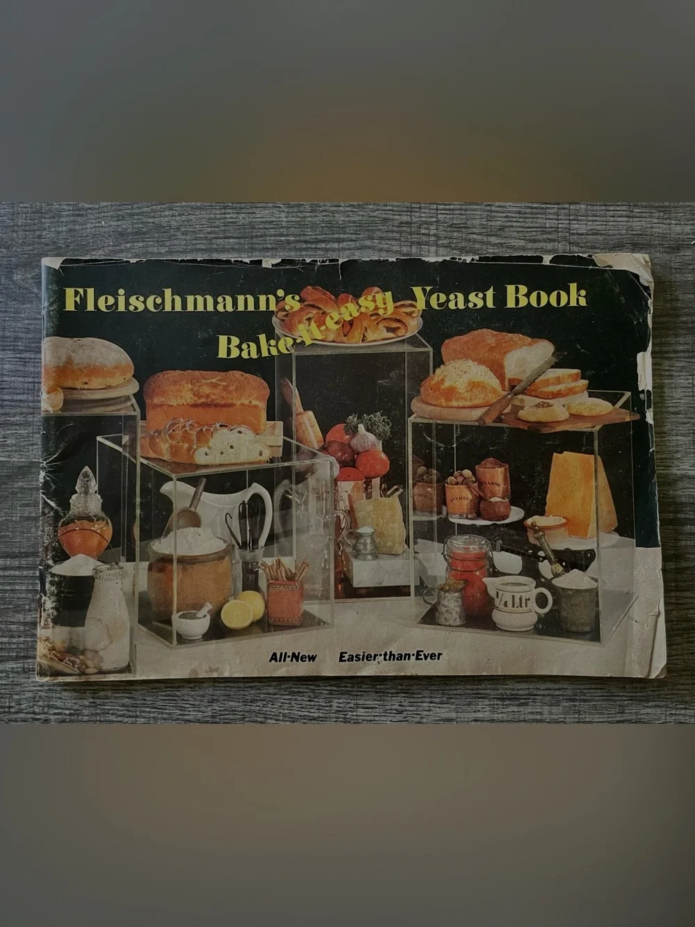 Fleischmann’s 1972 Bake-it-easy Yeast Book cookbook